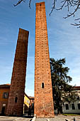 Pavia - Le torri medioevali 